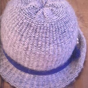 Stylish Gray Knit Hat with Blue Accent